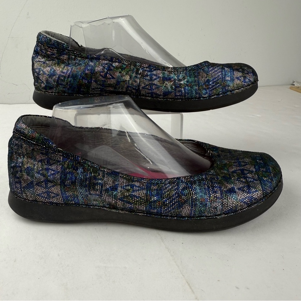 Alegria Womens 8.5 Petal Rave on the Nile Blue Ballet Flat Slip On Loafer
